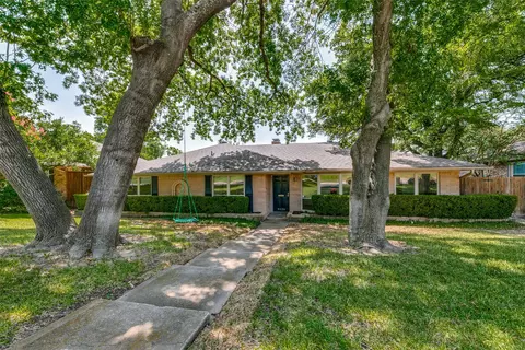 9326 Crestedge Dr, Dallas, TX 75238
