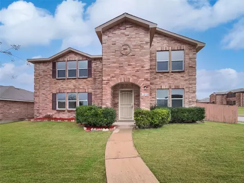 1252 April Showers Ln, Lancaster, TX 75134