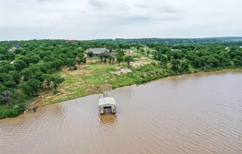 133 Sunset Bay Pointe Ct, Chico, TX 76431