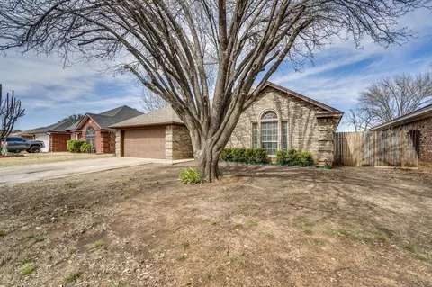 1804 Dorchester St, Fort Worth, TX 76134