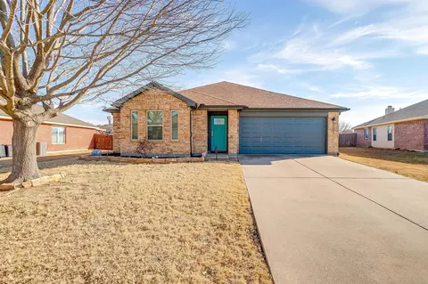 1003 Mckavett Dr, Burleson, TX 76028