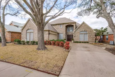 621 Palm Desert Dr, Garland, TX 75044