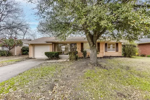 1905 Terry Dr, Grand Prairie, TX 75051