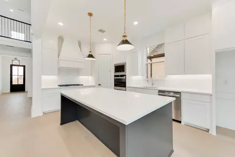 Kitchen - 628 Limerick Ln, Celina, TX 75009 photo 2 of 3