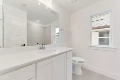 Bath - 628 Limerick Ln, Celina, TX 75009 photo 1 of 5