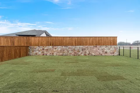 Exterior - 628 Limerick Ln, Celina, TX 75009 photo 3 of 3