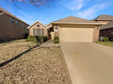2008 Rains County Rd, Forney, TX 75126