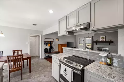 8401 Springbrook Ct, North Richland Hills, TX 76182