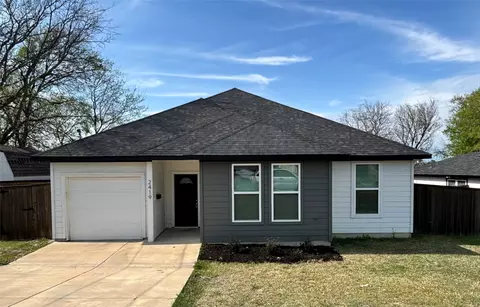 2419 Kemp St, Dallas, TX 75241