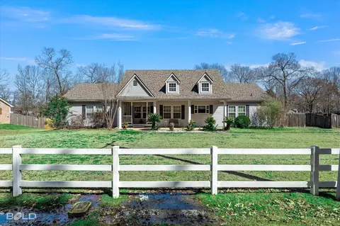 595 Parks Rd, Benton, LA 71006