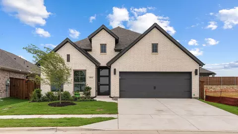 2016 Brewers Ln, Forney, TX 75126