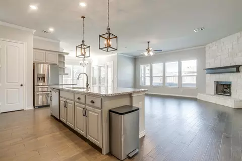 240 Old Wichita Trl, Saginaw, TX 76131