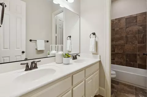 Bath - 741 Butchart Dr, Prosper, TX 75078 photo 1 of 5