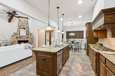 Kitchen - 741 Butchart Dr, Prosper, TX 75078 photo 3 of 4