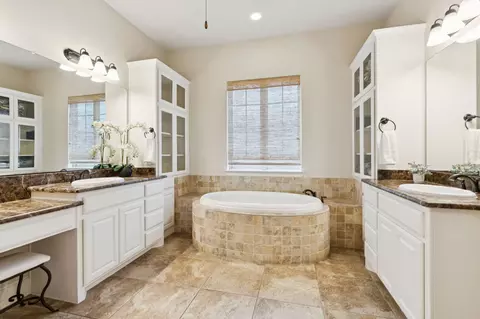 Bath - 741 Butchart Dr, Prosper, TX 75078 photo 3 of 5