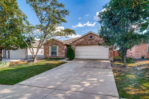 1017 Singletree Dr, Forney, TX 75126