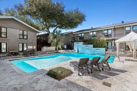 10211 Regal Oaks Dr #121, Dallas, TX 75230