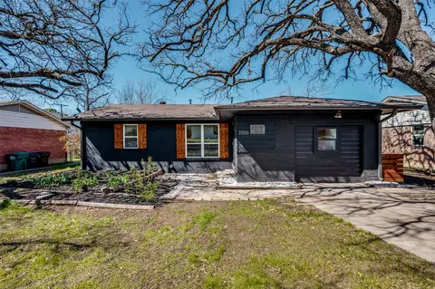 2006 Mercedes Rd, Denton, TX 76205