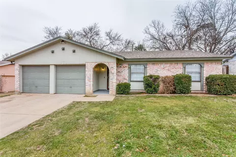 7213 Cordes Ct, Fort Worth, TX 76112