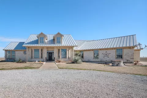 17300 County Road 4110, Frost, TX 76641