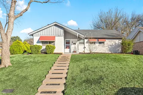 801 Eastcliff Dr, Euless, TX 76040