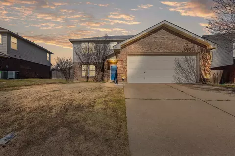 409 Centennial Pl, Crowley, TX 76036