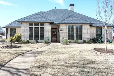 3901 Audrey Dr, Carrollton, TX 75007