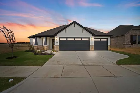 1916 Lake Tahoe Ln, Cleburne, TX 76033