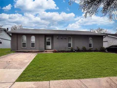 2924 Lockwood Dr, Carrollton, TX 75007
