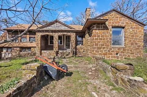 7908 E Us Highway 82, Gainesville, TX 76240