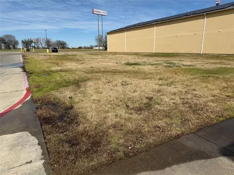 571 Pinson Rd, Forney, TX 75126