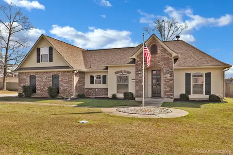 233 Sepulvado Dr, Stonewall, LA 71078