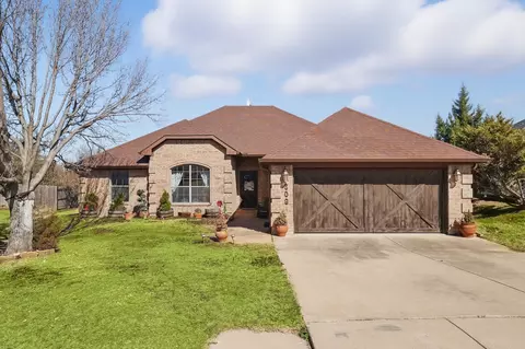 309 Lockwood Ln, Weatherford, TX 76087