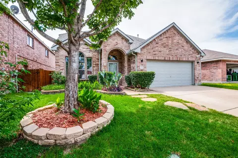 614 Bushdale Dr, Arlington, TX 76002