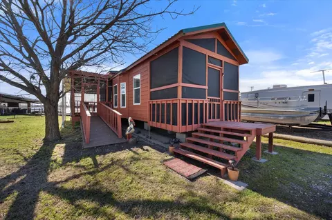 2092 Pelican Isle Dr, Kerens, TX 75144