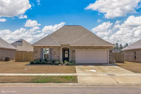 215 Berkshire Pl, Haughton, LA 71037