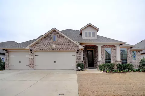 1408 Stoneleigh Pl, Aubrey, TX 76227