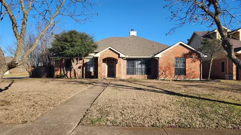 734 Rawlins Dr, Lancaster, TX 75146