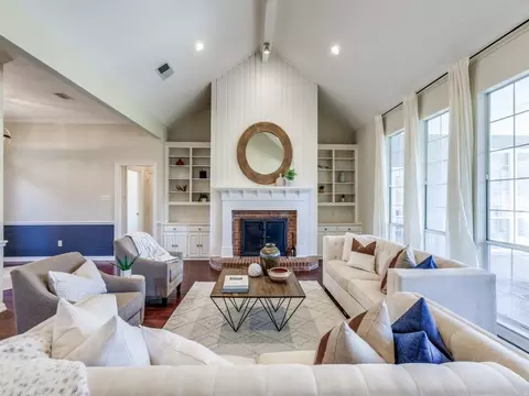 18701 Campbell Rd, Dallas, TX 75252