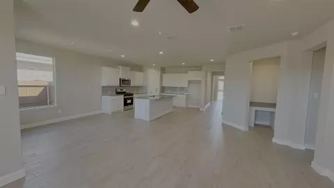 1906 Jackson St, Cleburne, TX 76033 photo 8