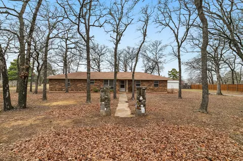 204 Baseline Rd, Krugerville, TX 76227