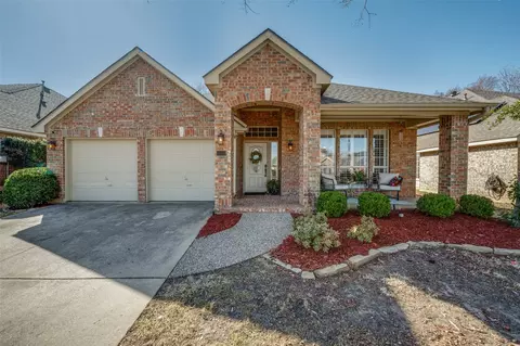 1605 Shadow Crest Dr, Corinth, TX 76210