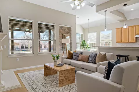 352 Wrangler Dr, Fairview, TX 75069
