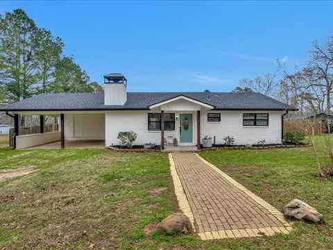 132 Lancewood Cir, Hudson, TX 75904
