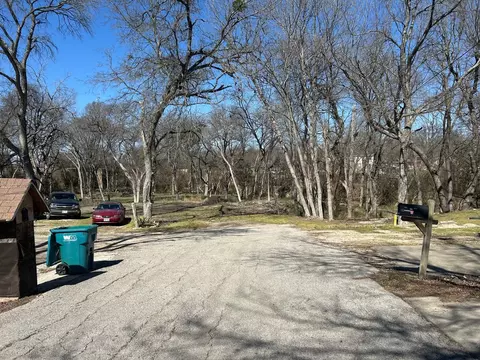 1 Hart St, Wilmer, TX 75172