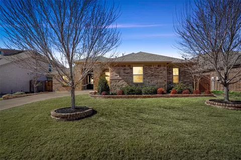 1917 Covington Dr, Rowlett, TX 75089