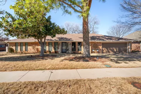 4208 Briar Cliff Dr, Wichita Falls, TX 76309
