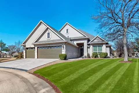 10524 Gardner Trl, Denton, TX 76207