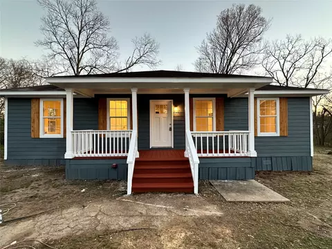 407 W Sunset Ave, Gladewater, TX 75647