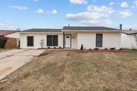 819 Netherland Dr, Arlington, TX 76017